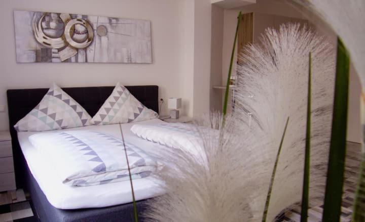 Moderne Wohnung Schwarzwald - In Bester Lage Direkt Am Fluss Bad Wildbad Luaran gambar